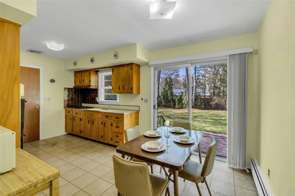 12 Harvard Drive Hampton Bays NY 11946