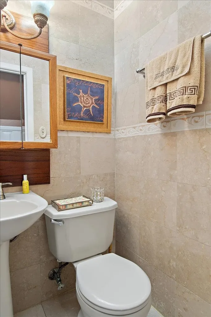 2812 Harding Avenue Bronx NY 10465