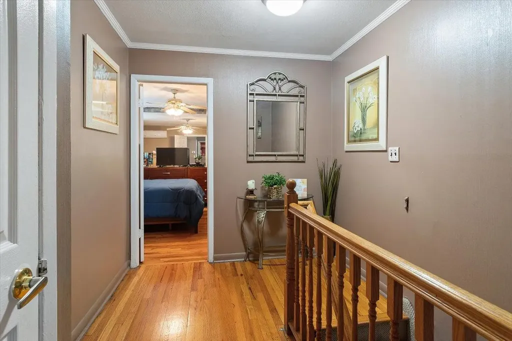 2812 Harding Avenue Bronx NY 10465