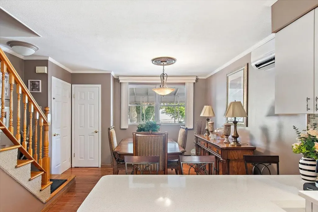 2812 Harding Avenue Bronx NY 10465