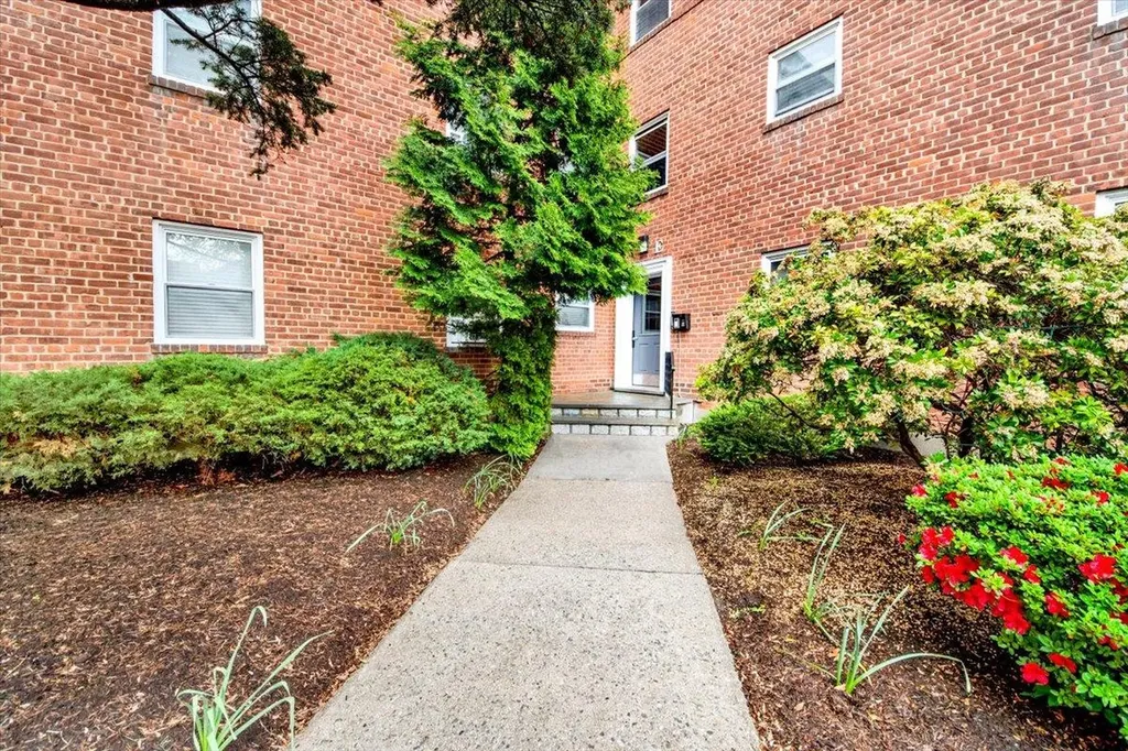 330 S Broadway Tarrytown NY 10591