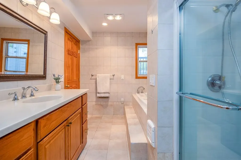 28 Strawberry Place Pearl River NY 10965