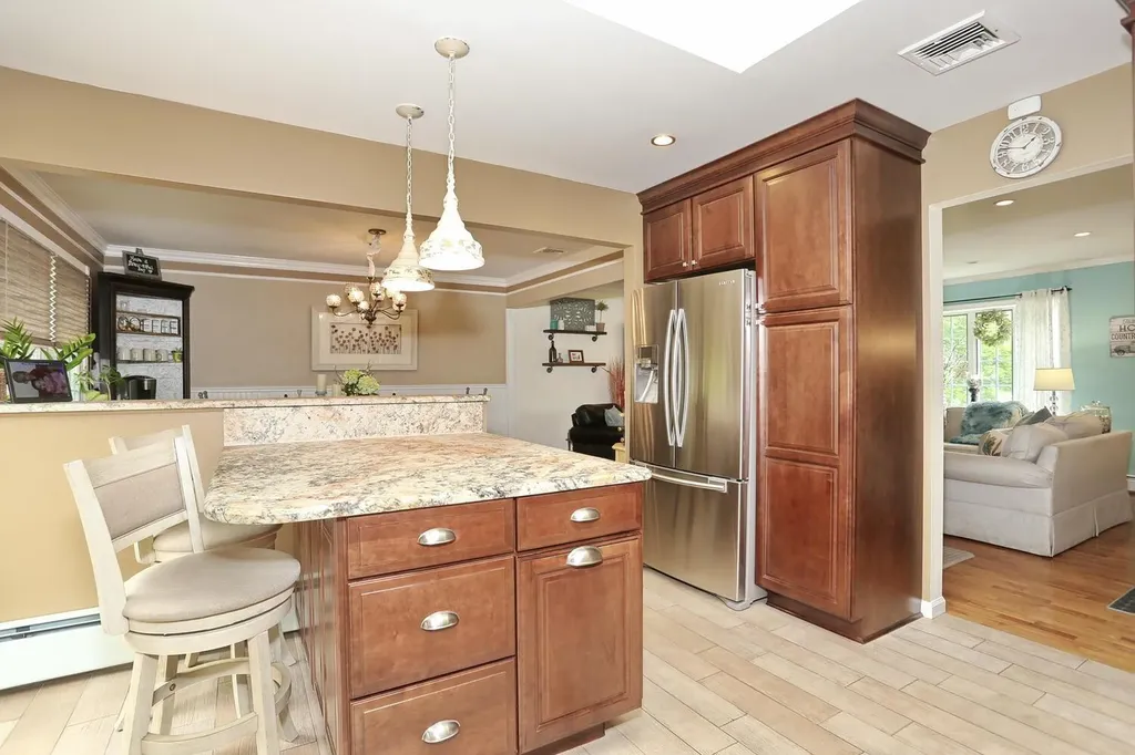 78 S Lilburn Drive Garnerville NY 10923