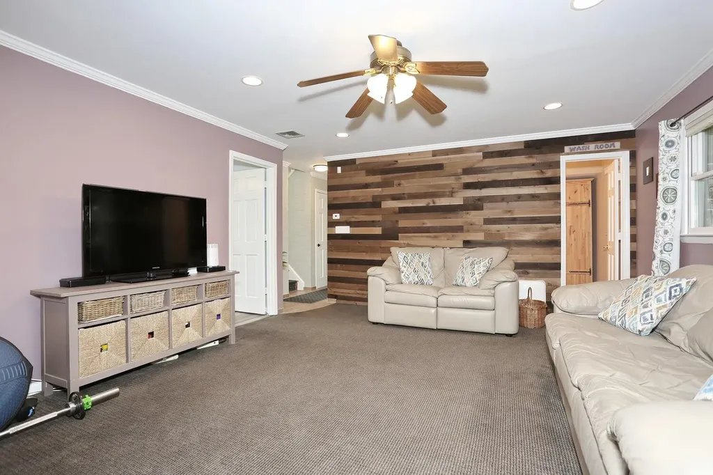 78 S Lilburn Drive Garnerville NY 10923