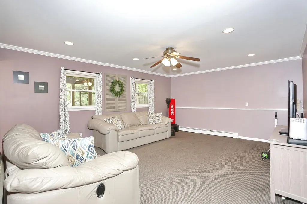 78 S Lilburn Drive Garnerville NY 10923