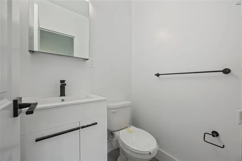 1069 New Jersey Avenue Brooklyn NY 11207