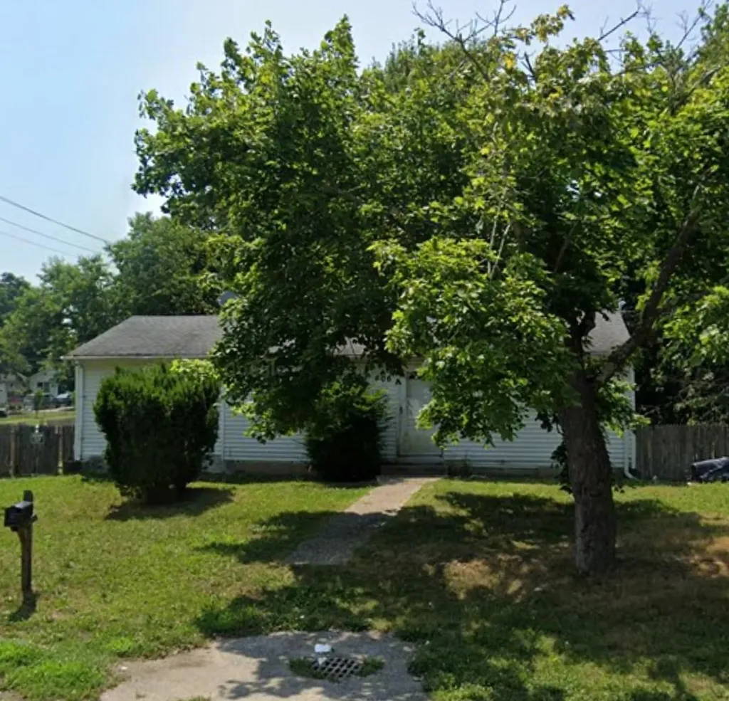 609 Meade Avenue Bellport NY 11713