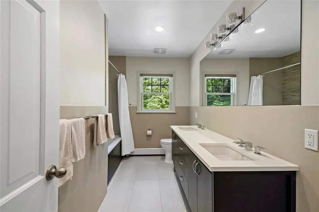 33 W Orchard Road Chappaqua NY 10514