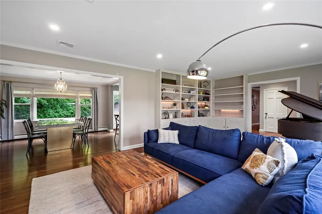 33 W Orchard Road Chappaqua NY 10514