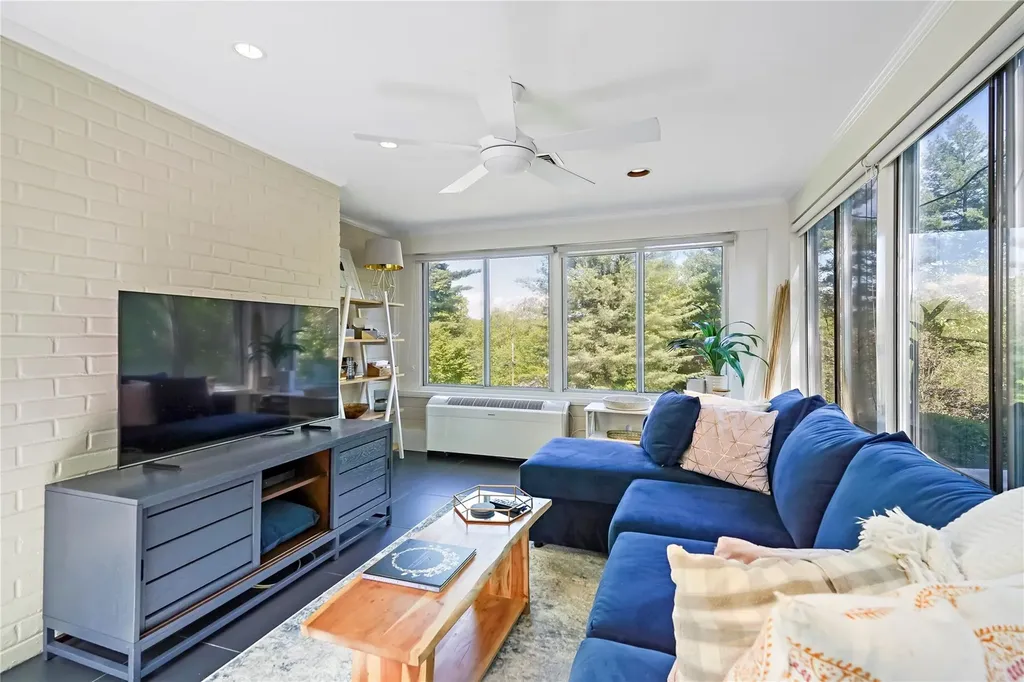 33 W Orchard Road Chappaqua NY 10514