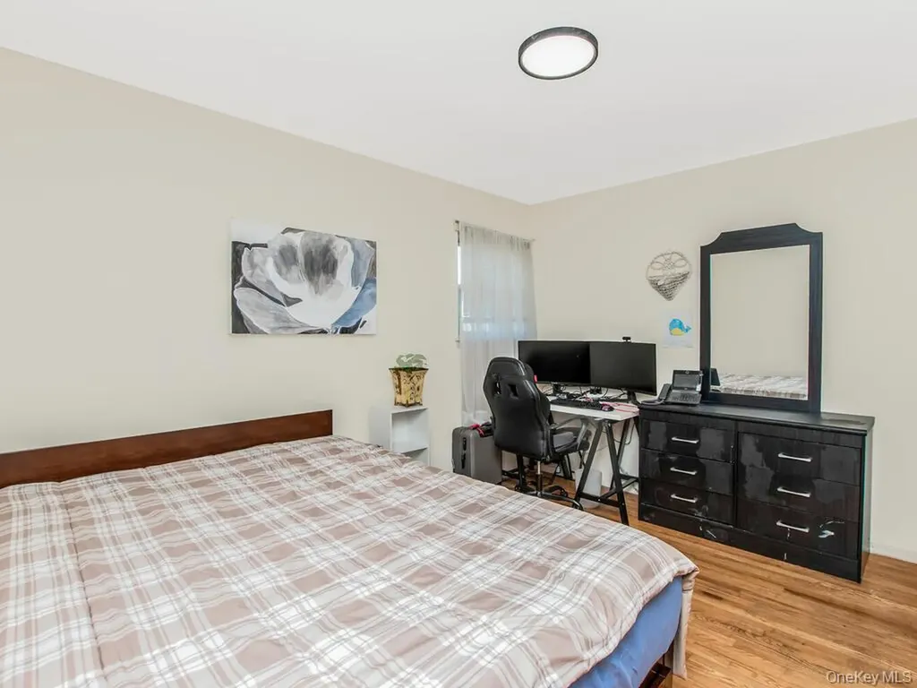 18 South Circle Yonkers NY 10703