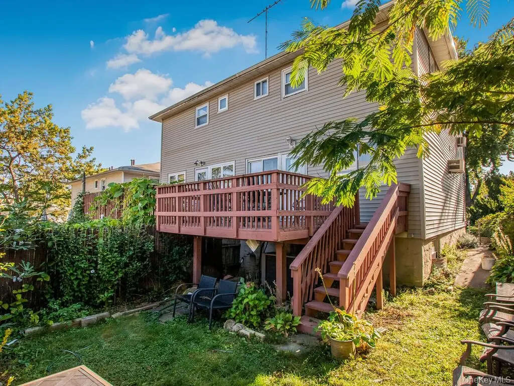 18 South Circle Yonkers NY 10703