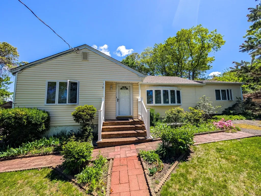 185 Blue Point Road Selden NY 11784