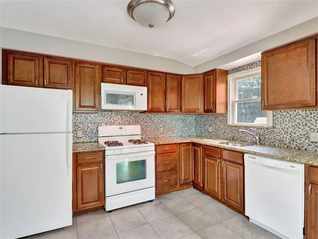 10 Victoria Drive Nanuet NY 10954