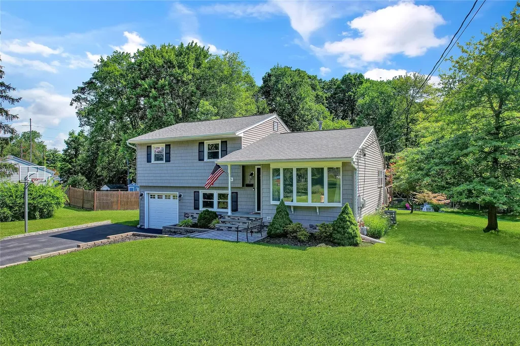 10 Victoria Drive Nanuet NY 10954