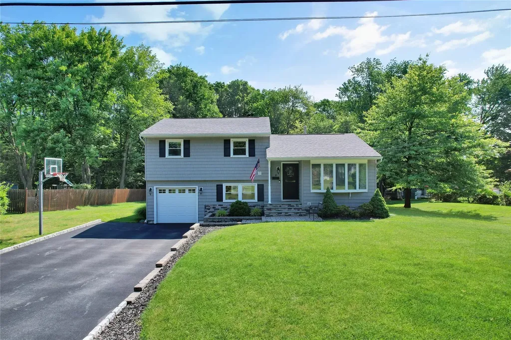 10 Victoria Drive Nanuet NY 10954