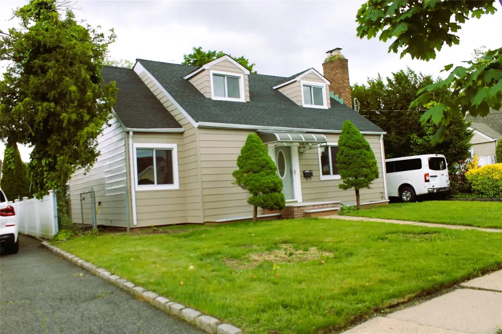 1535 Mattison Street Baldwin NY 11510