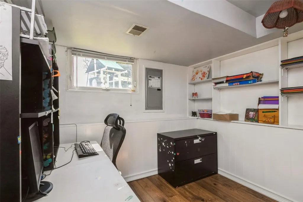 24 Larry Road Selden NY 11784