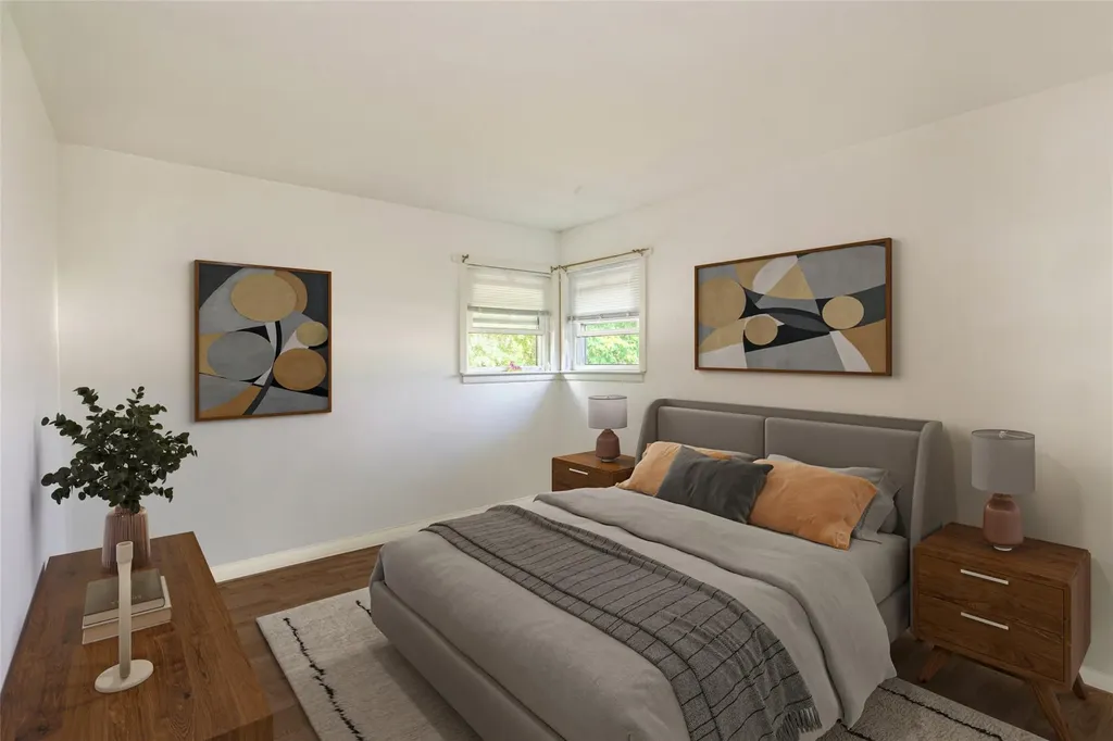 24 Larry Road Selden NY 11784