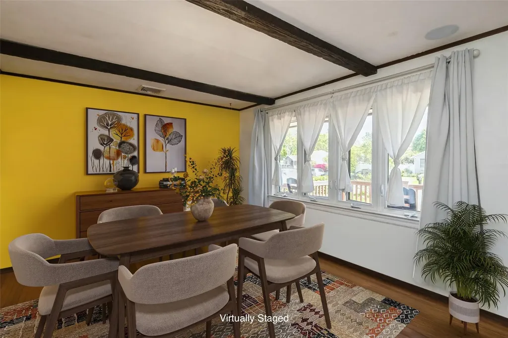 24 Larry Road Selden NY 11784