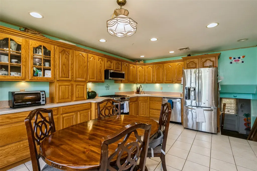 24 Larry Road Selden NY 11784
