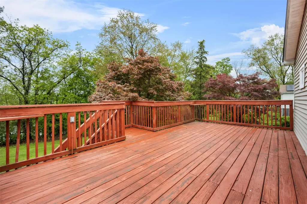 32 Boniello Drive Mahopac NY 10541