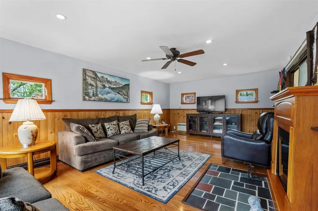 32 Boniello Drive Mahopac NY 10541