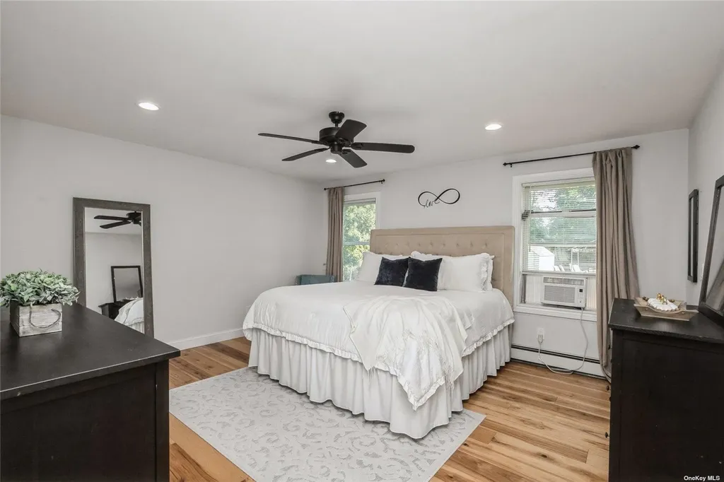 348 Indian Head Road Commack NY 11725