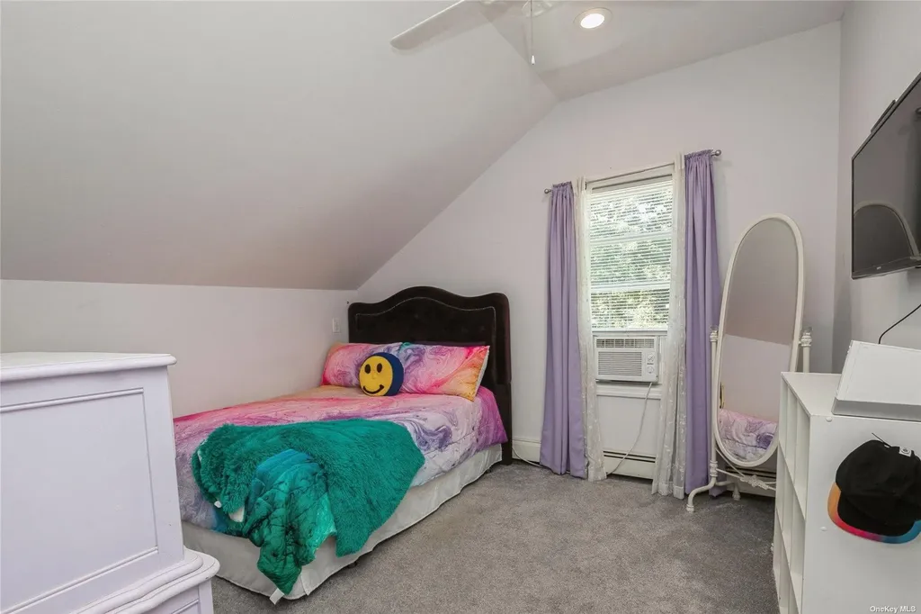 348 Indian Head Road Commack NY 11725