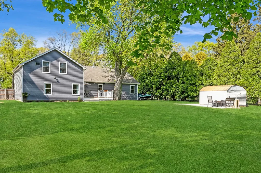 348 Indian Head Road Commack NY 11725