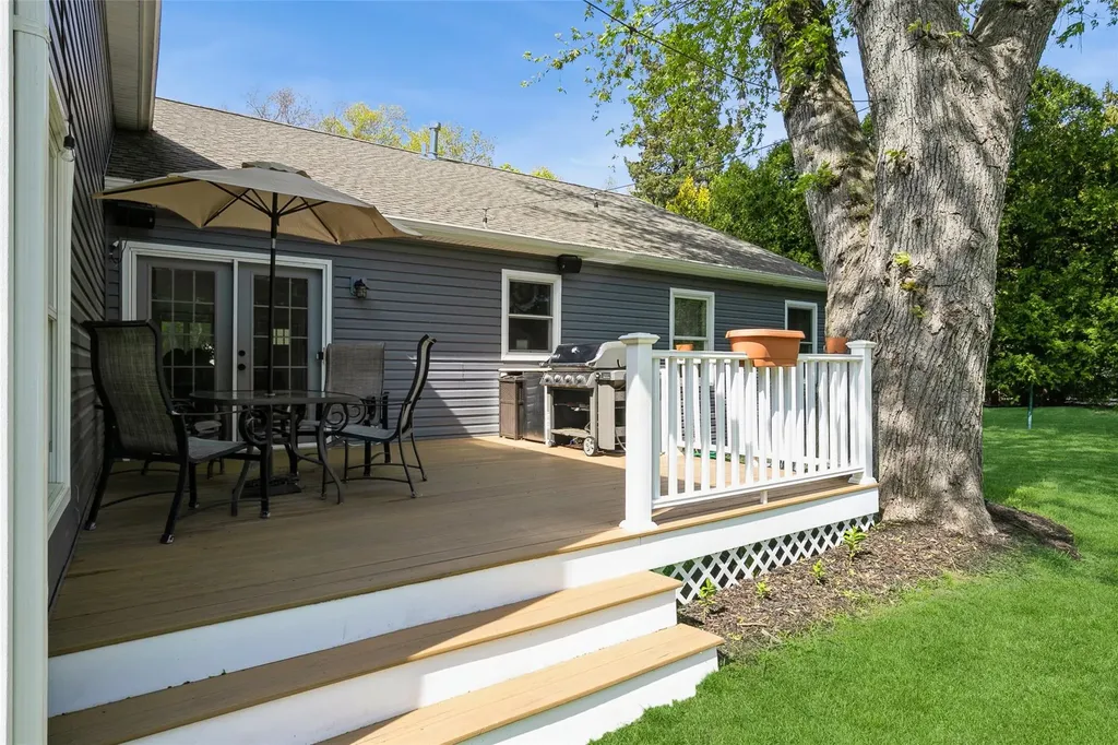 348 Indian Head Road Commack NY 11725