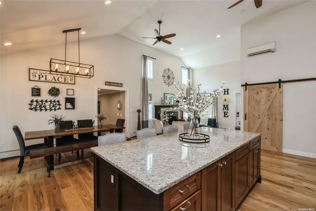348 Indian Head Road Commack NY 11725
