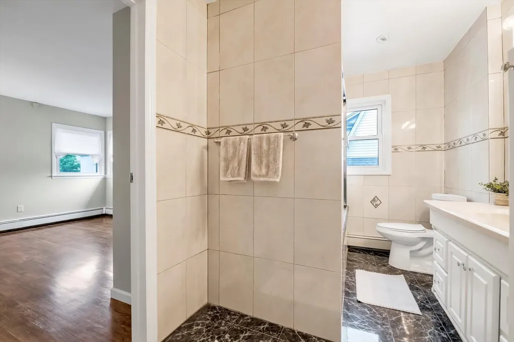 76 Melrose Avenue Lynbrook NY 11563