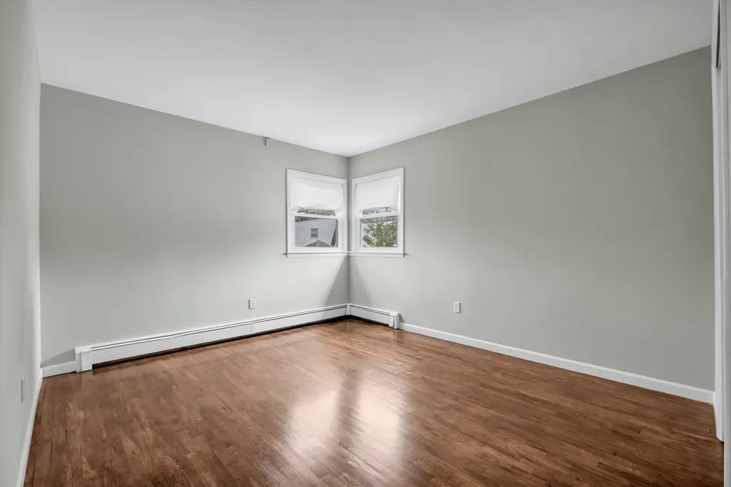 76 Melrose Avenue Lynbrook NY 11563