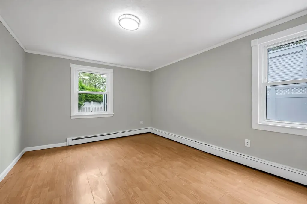 76 Melrose Avenue Lynbrook NY 11563