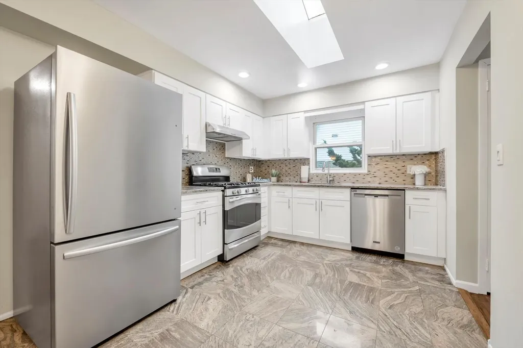 76 Melrose Avenue Lynbrook NY 11563