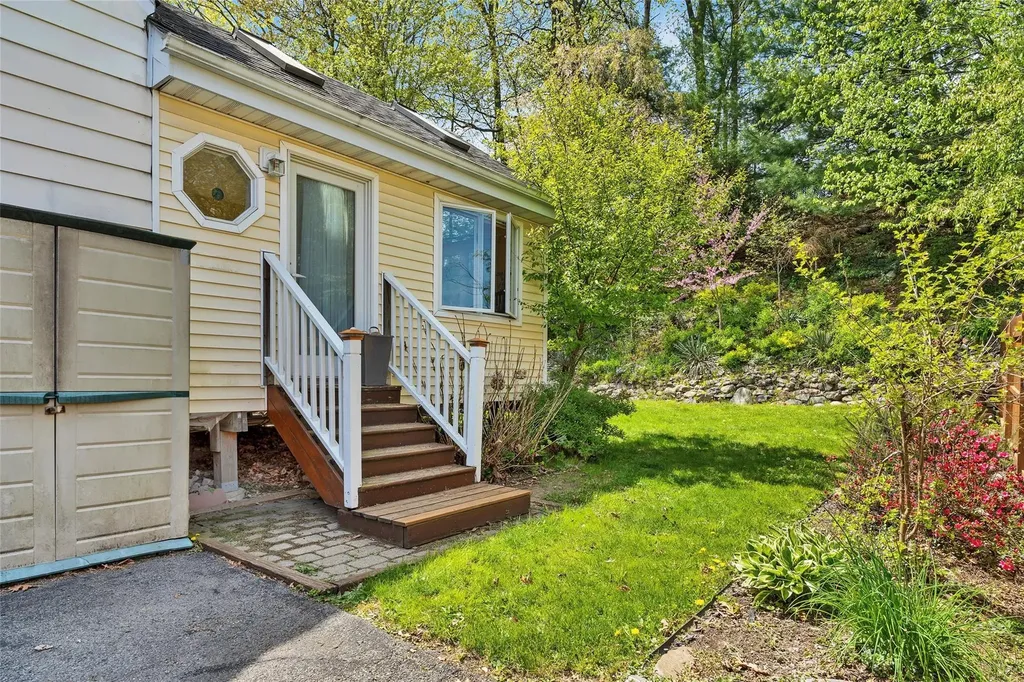 12 Dorothy Drive Monroe NY 10950