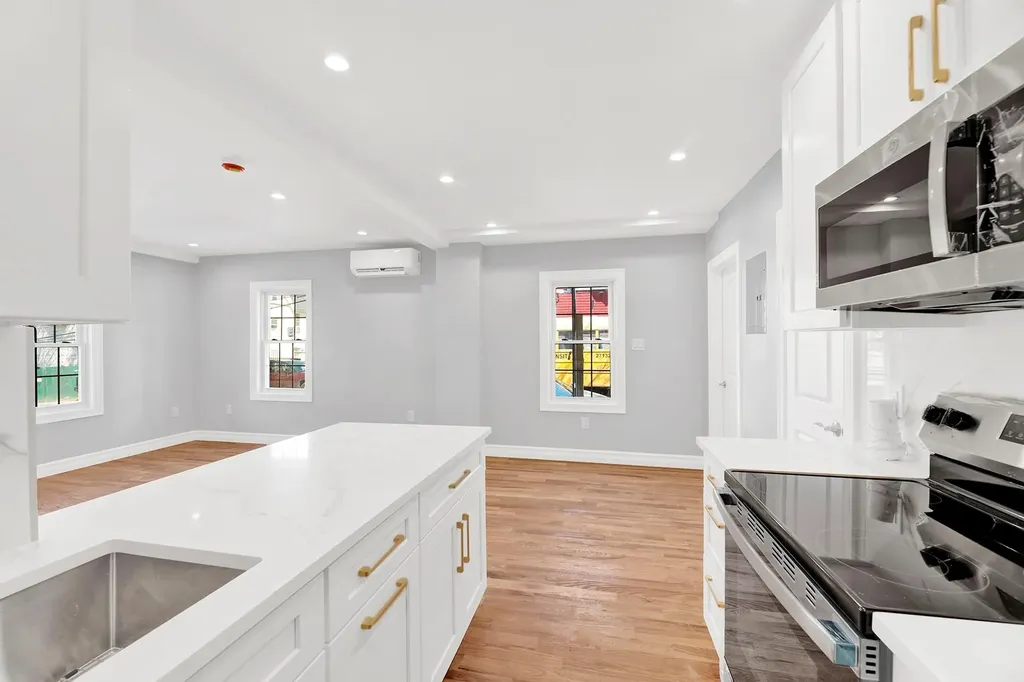 3780 Willett Avenue Bronx NY 10467