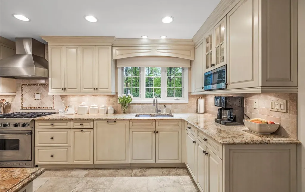 90 Gannet Drive Commack NY 11725