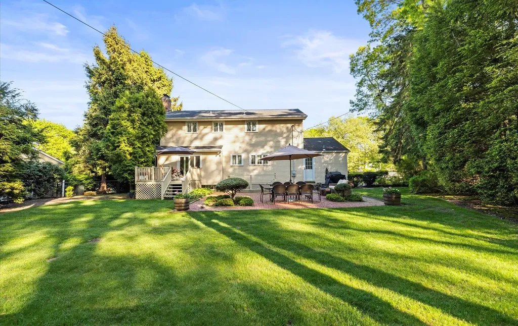 90 Gannet Drive Commack NY 11725