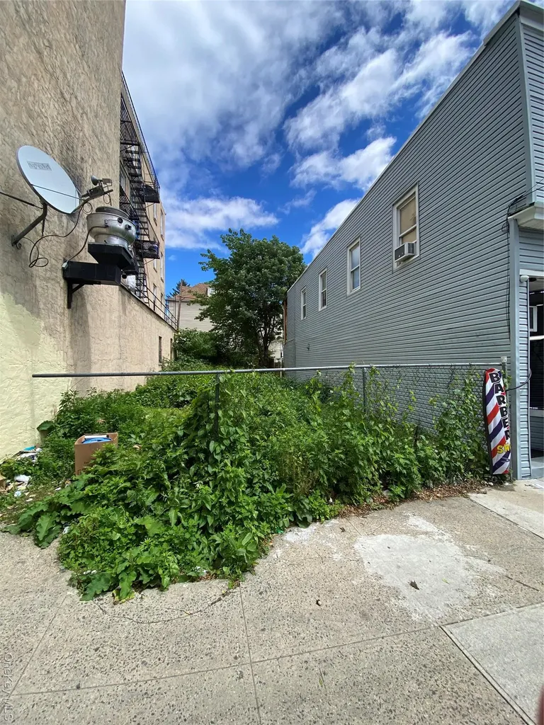 354 Riverdale Avenue Yonkers NY 10705