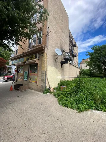 354 Riverdale Avenue Yonkers NY 10705
