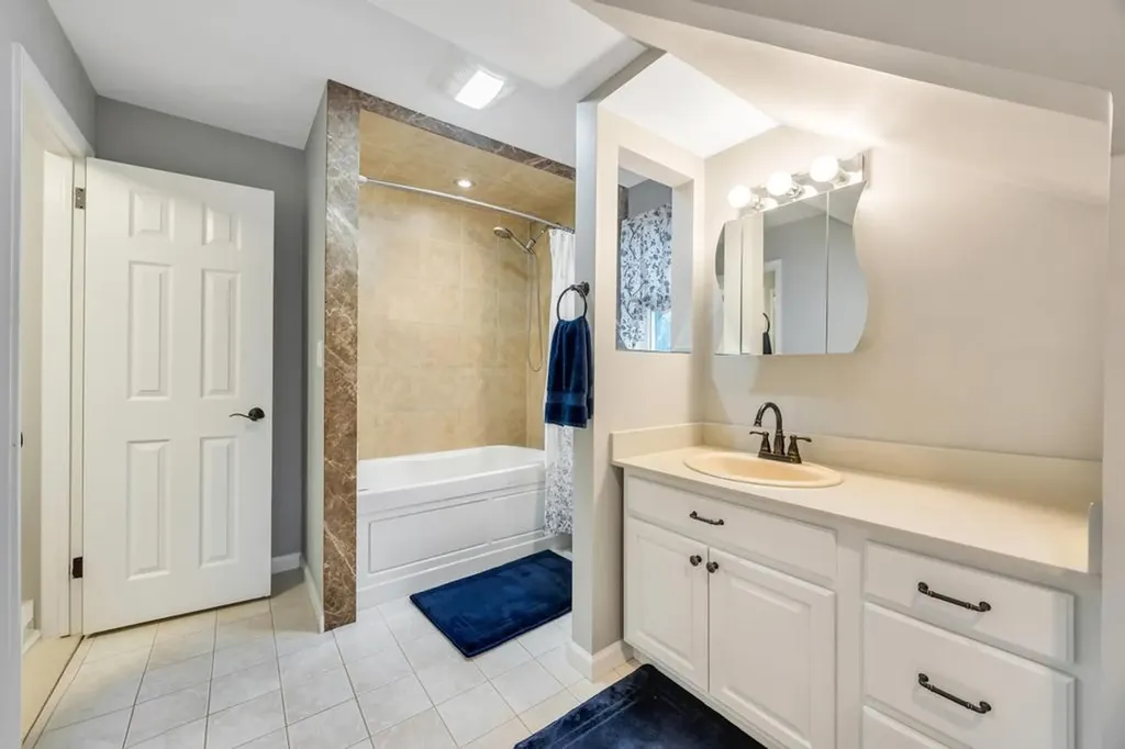 119 Floral Avenue Bethpage NY 11714