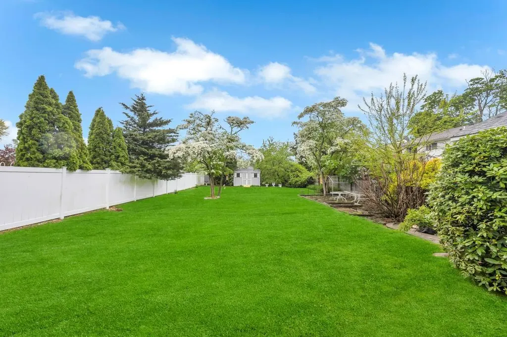119 Floral Avenue Bethpage NY 11714