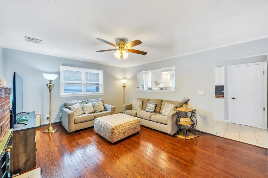 119 Floral Avenue Bethpage NY 11714
