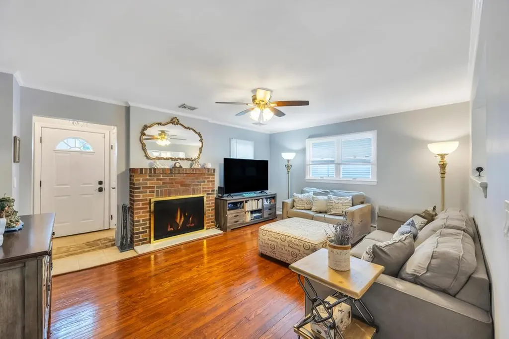 119 Floral Avenue Bethpage NY 11714