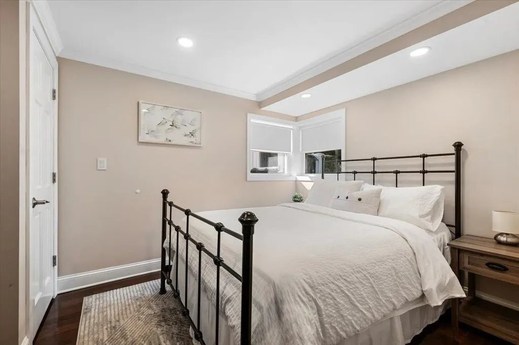 20 Greene Drive Commack NY 11725