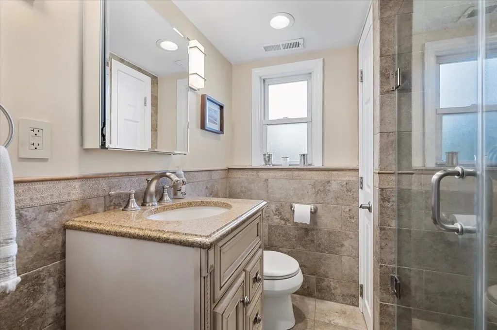 20 Greene Drive Commack NY 11725