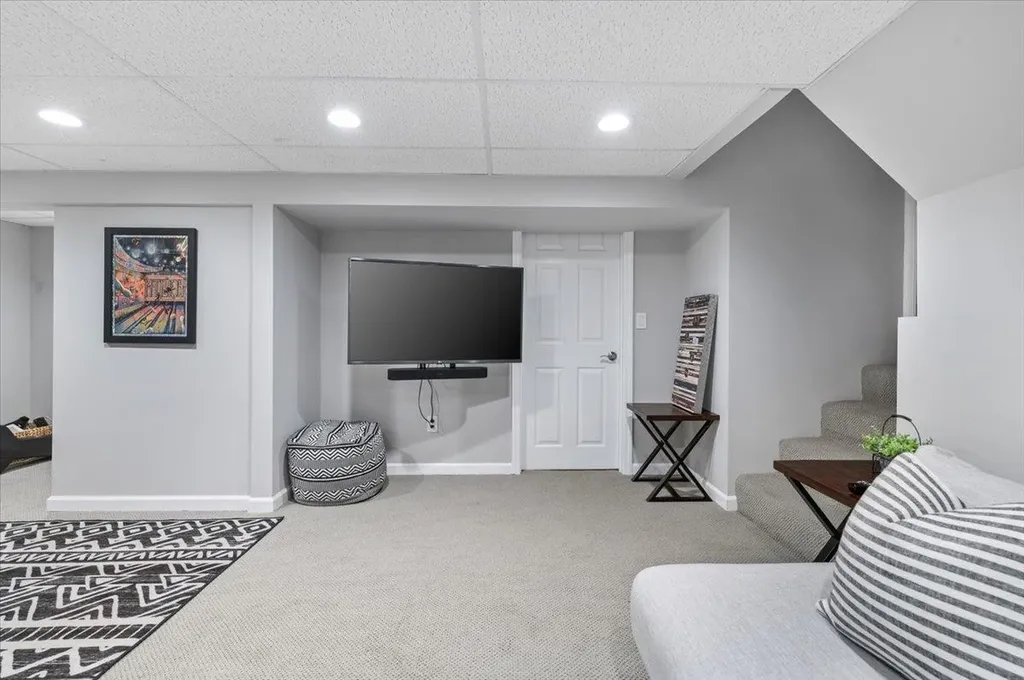 20 Greene Drive Commack NY 11725