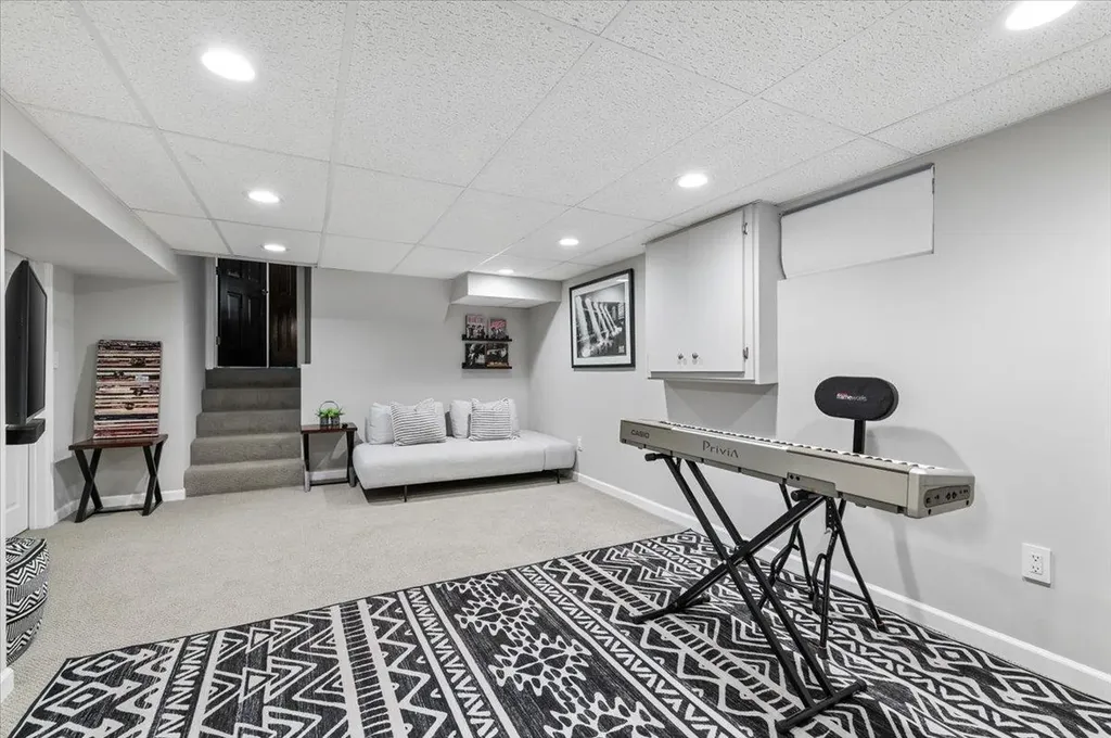 20 Greene Drive Commack NY 11725